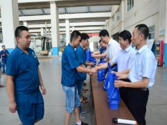 市总入伏送清凉 关爱职工放心上